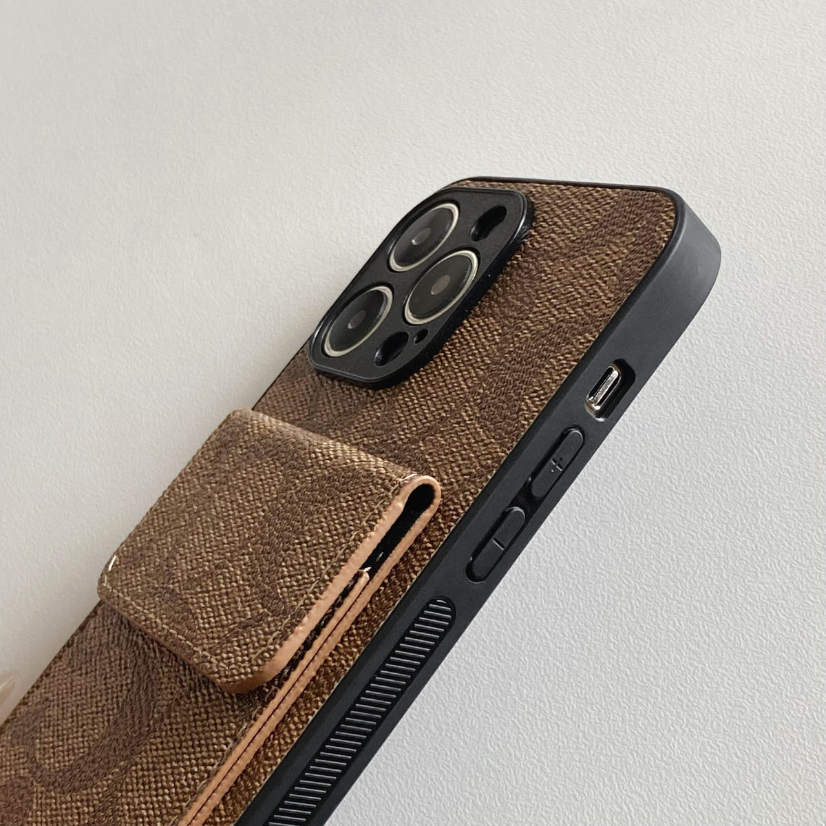 Classic iPhone Case With Wallet Light Brown