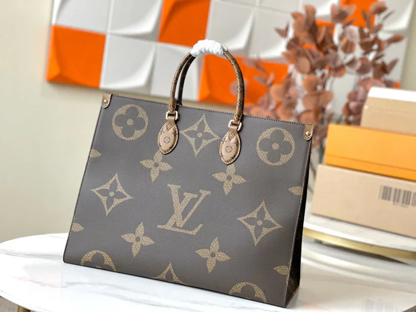 Portachiavi Mickey di lusso – Charm in ecopelle e pon-pon di pelliccia