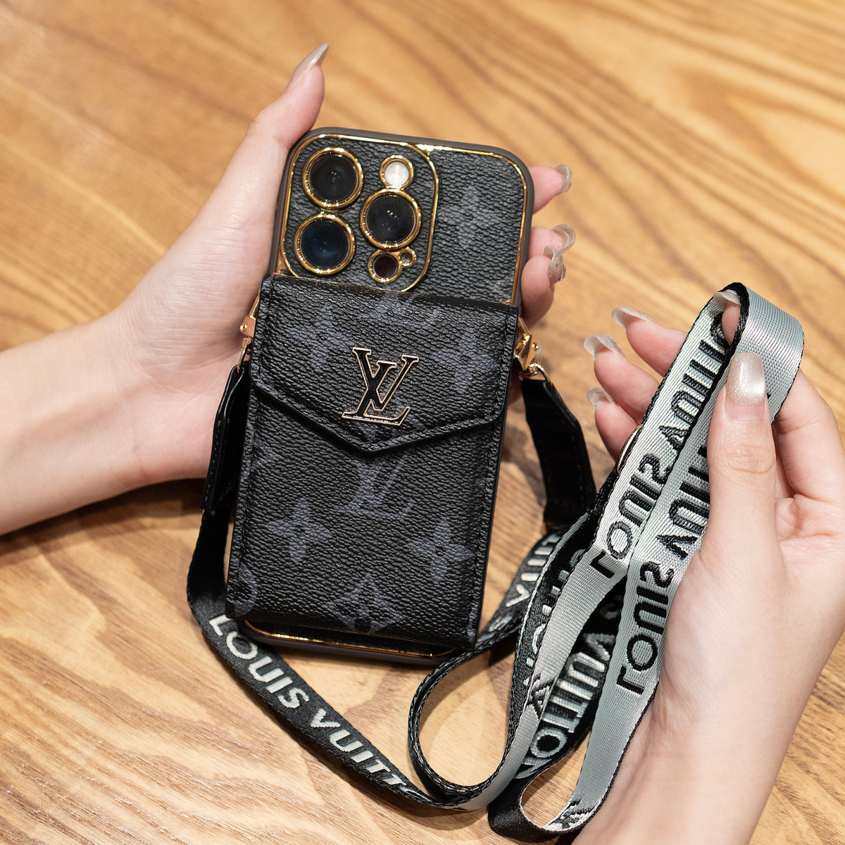 Custodia per iPhone con porta carte di lusso classico