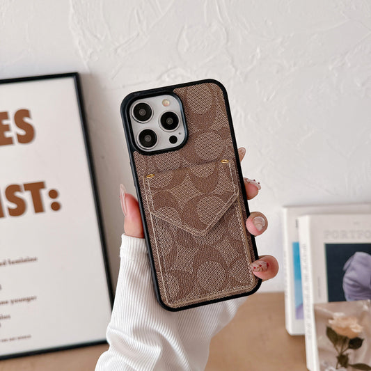 Klassische iPhone-Hülle mit Kartenfach und Trageband Hellbraun