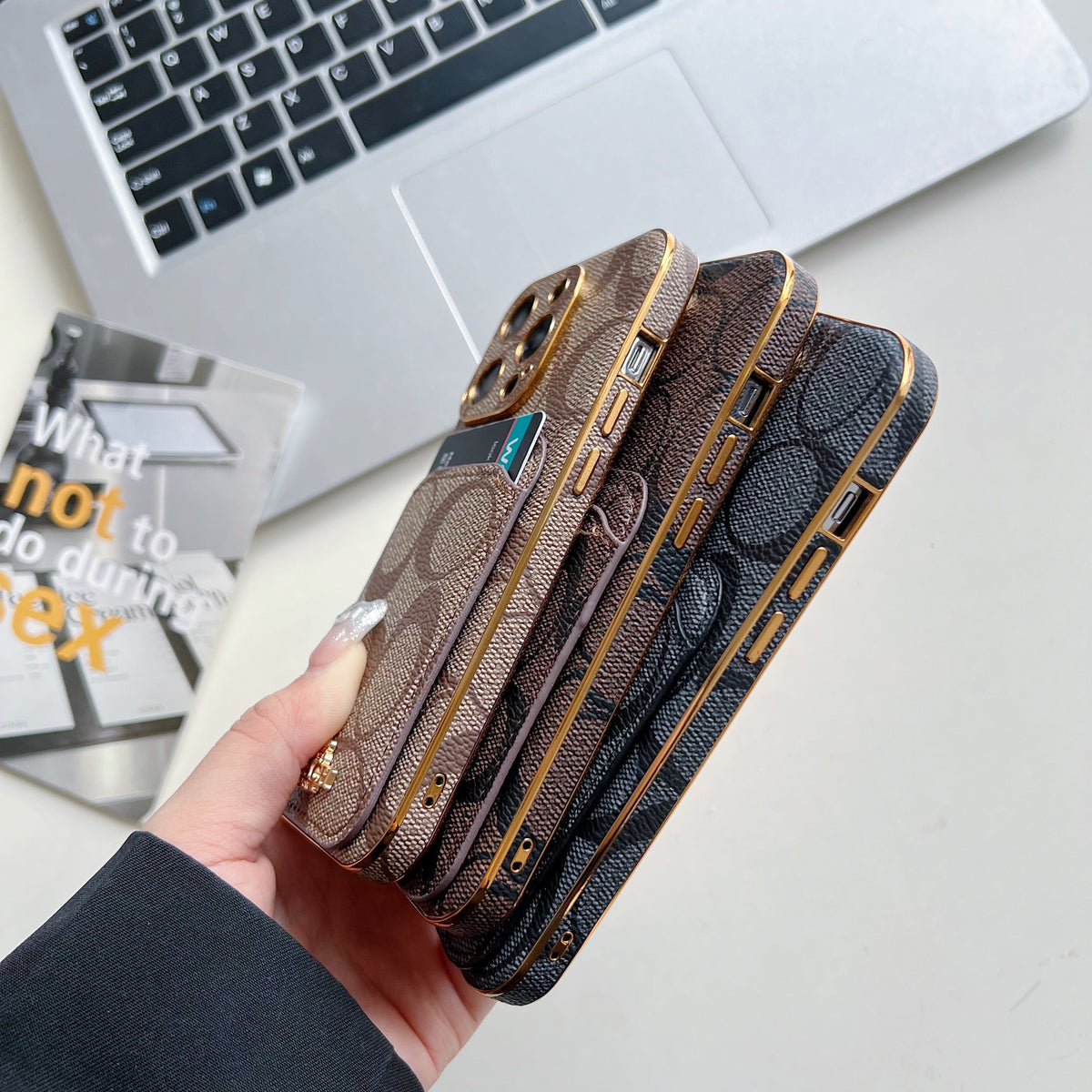 Klassische iPhone-Hülle mit Kartenfach Schwarz