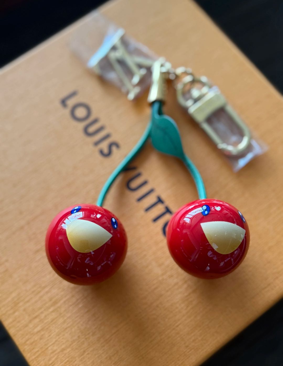 🌟 L- Cherry Keychain: Cute + Luxury, All in One 🍒✨