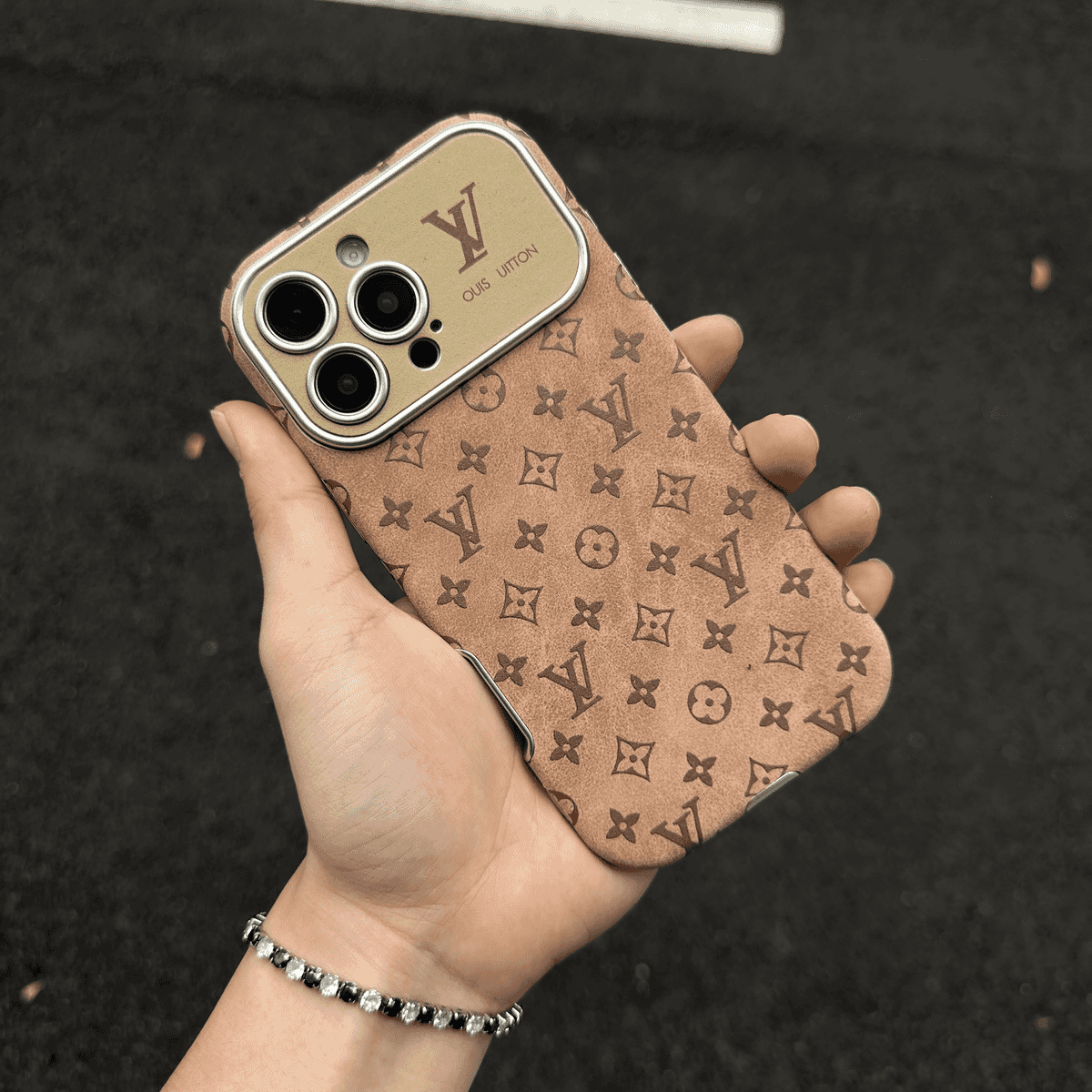 Custodia per iPhone in pelle di lusso color marrone e nero